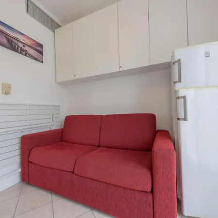 Apartment Lovely Flat With Modern Furnishings - Beahost *
