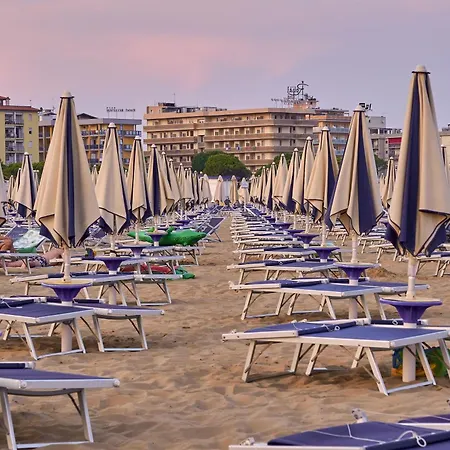 Lovely Flat With Modern Furnishings - Beahost Apartment Bibione