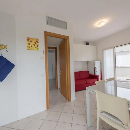 Apartment Lovely Flat With Modern Furnishings - Beahost *